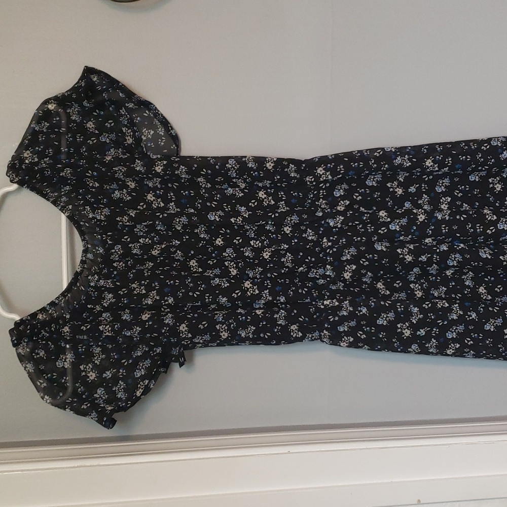 Dress - Picture 3 of 4